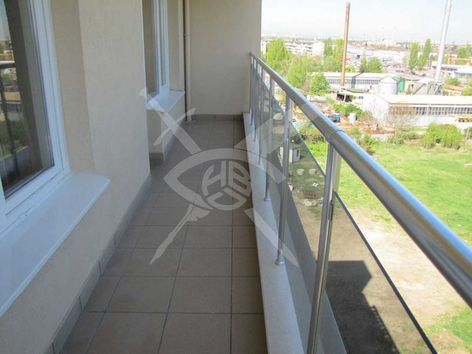 Тристаен апартамент в жк. Хаджи Димитър №19243