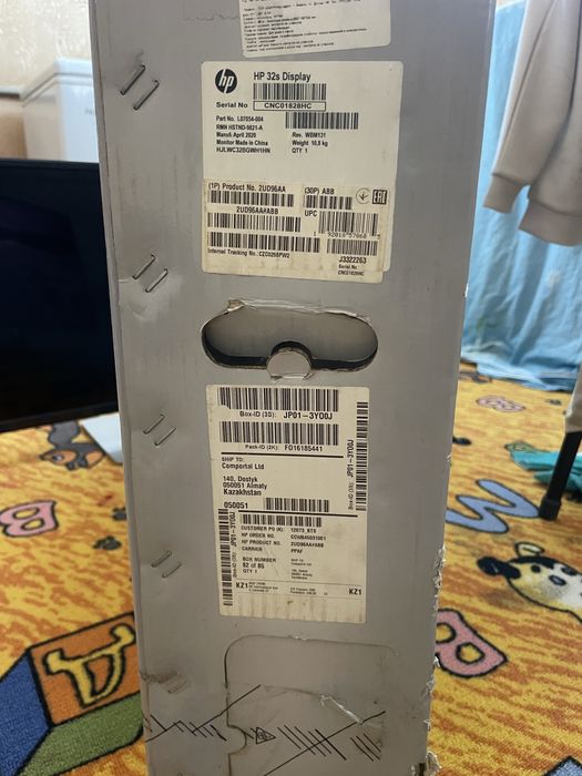 Мноитор HP 32s display