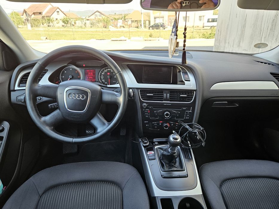 Vând Audi A4 2.0 TDI