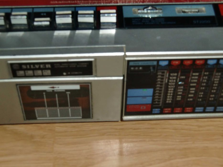SILVER ST2200 radio cass  , vintage