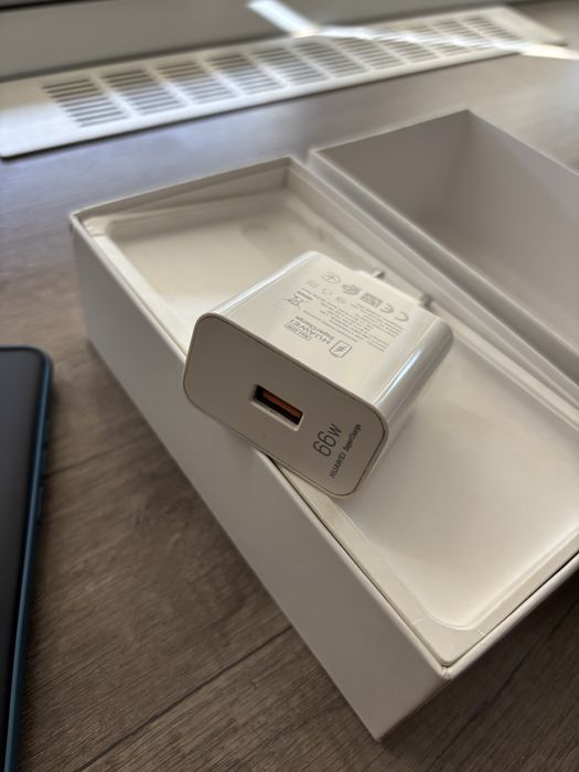 Vand Huawei P30Pro Ca NOU!