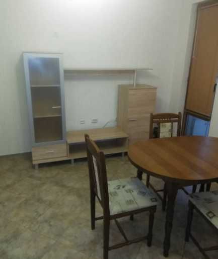 Дава се под наем Двустаен апартамент в Бургас, Изгрев - 45 кв.м за 76.5 € - Снимка #1