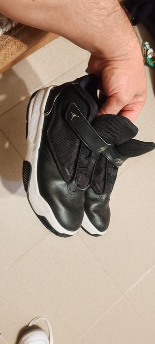 Jordan Aura nike copii marimea 35 nu adidas puma