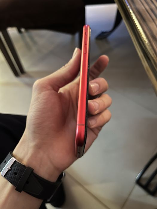 Iphone XR красный
