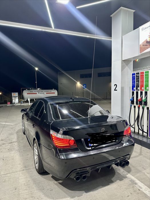 BMW 5 Series 0 — imagine 4