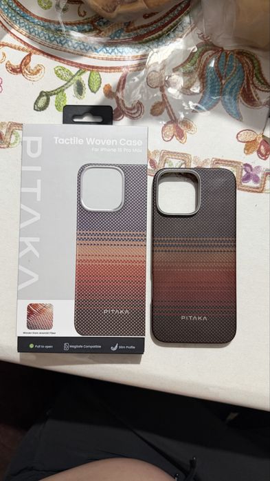 Продам чехол Pitaka 17 pro max.