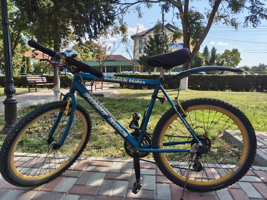 Bicicletă First Bike Rombus Series