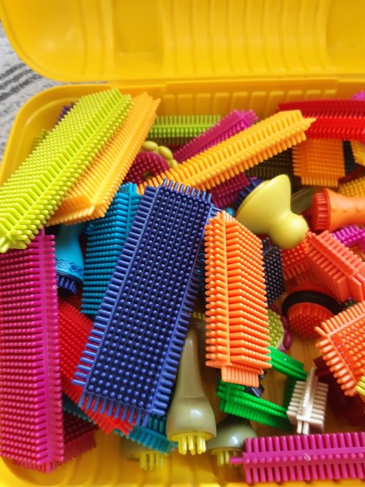 Piese educative  colorate