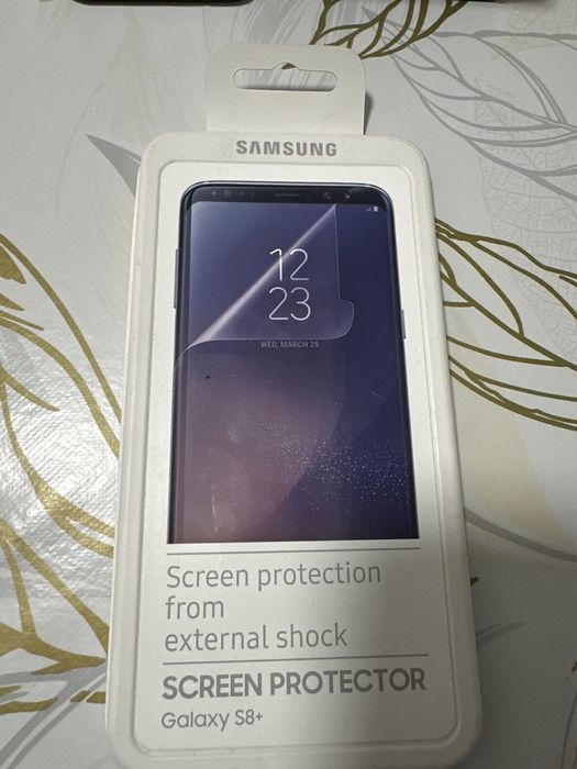 Samsung S8+ .2 броя ЗА ЧАСТИ! + Два броя протектор