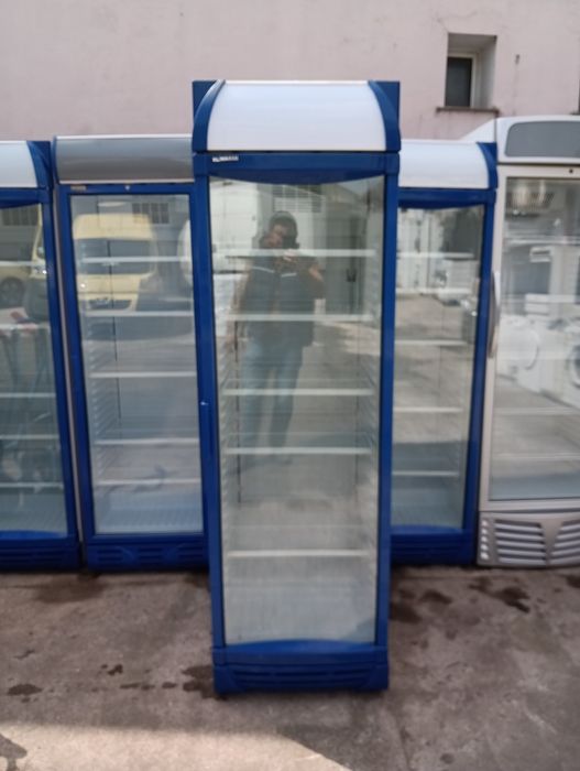 Вертикална плюсова хладилна витрина за бира, вода , безалкохолни напитки и други с 12 месеца гаранция!