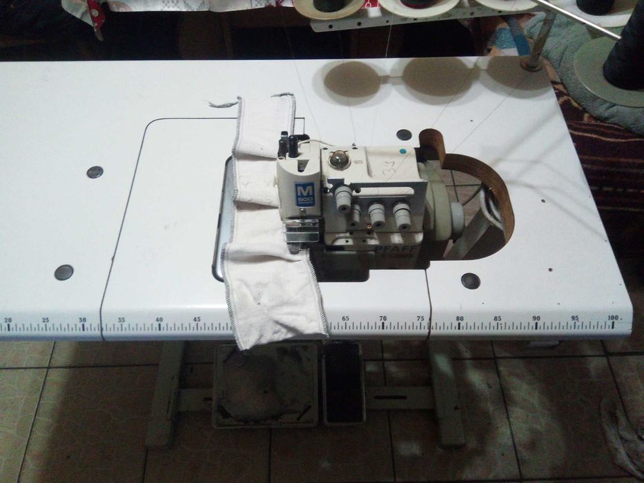Masina de cusut (surfilat) PFAFF-2 ace ,5 fire