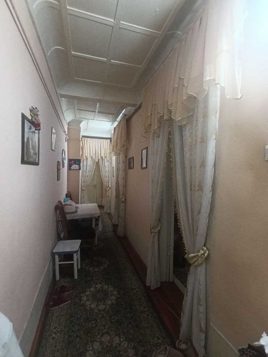 Под офис учун, Шастри, зур нархга 4 хона квартира