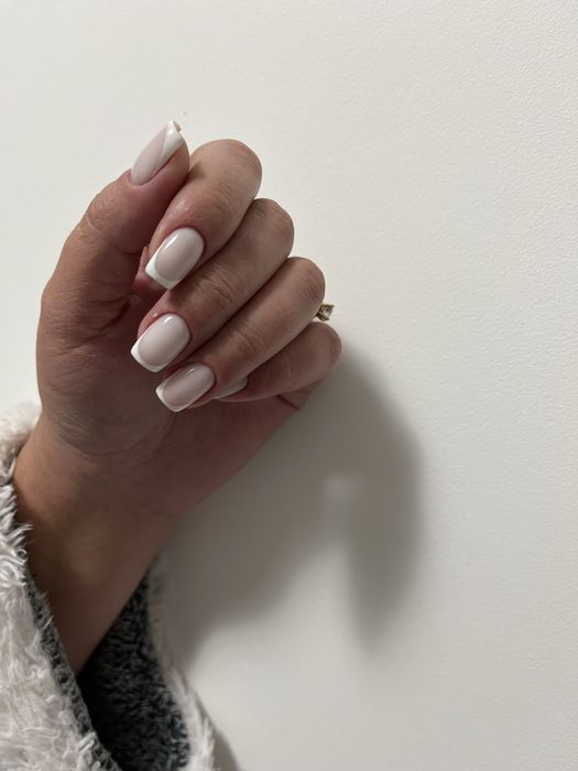 unghii cu gel  si oja semipermanenta