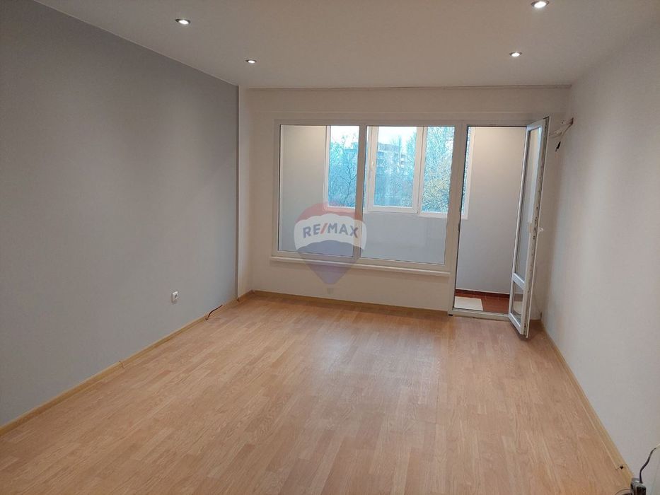 Продава се Тристаен апартамент в Варна, Владислав Варненчик - 80 кв.м за 1488 €/кв.м - Снимка #3