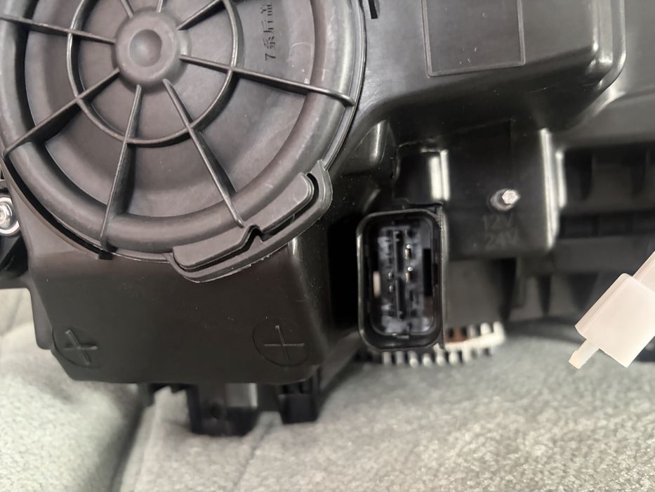 Faruri Laser Bmw g30 pt modelul cu xenon de fabrica