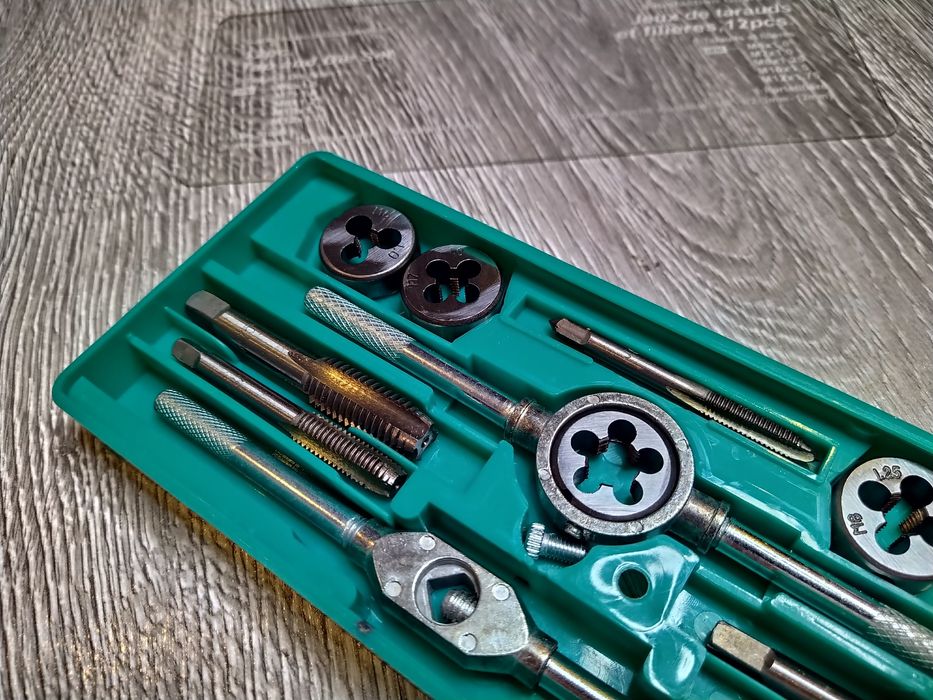 Set de filiere si tarozi, 12 piese