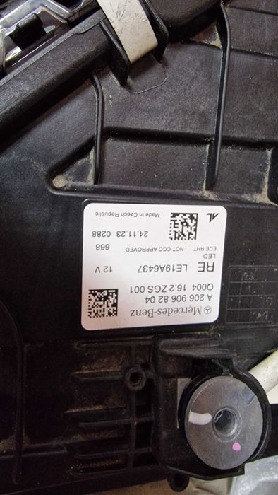 КАТО НОВ Mercedes W206 фул лед десен фар C-CLass W206 Мерцедес Ц класа