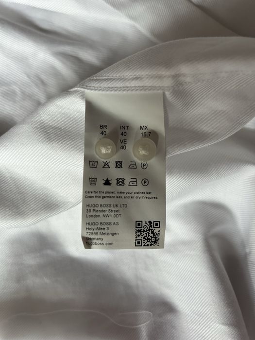 Бяла риза на Boss