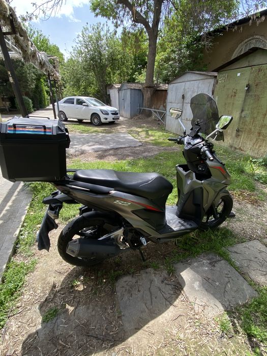 Продоёться скутер jst s2 click