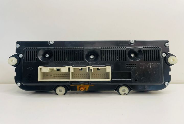 Panou climatronic 74677530V Volkswagen VW Passat B6