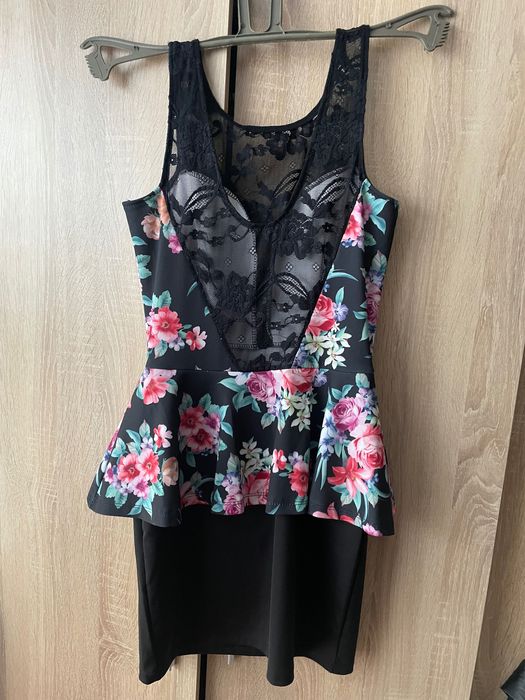 Официална черна рокля