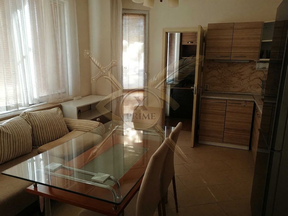 Дава се под наем Тристаен апартамент в Варна, Погреби - 65 кв.м за 520 € - Снимка #1