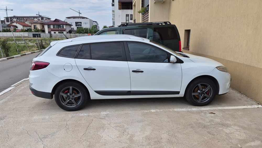 RENAULT Megane