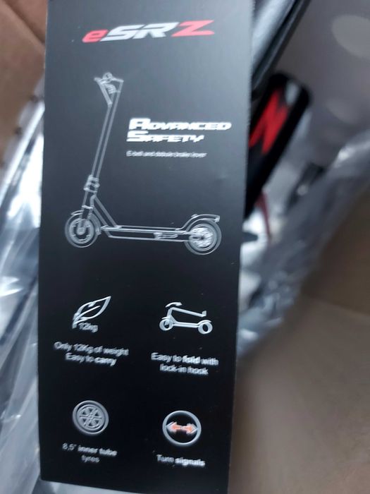 Vand trotineta electrica sigilata,Aprilia