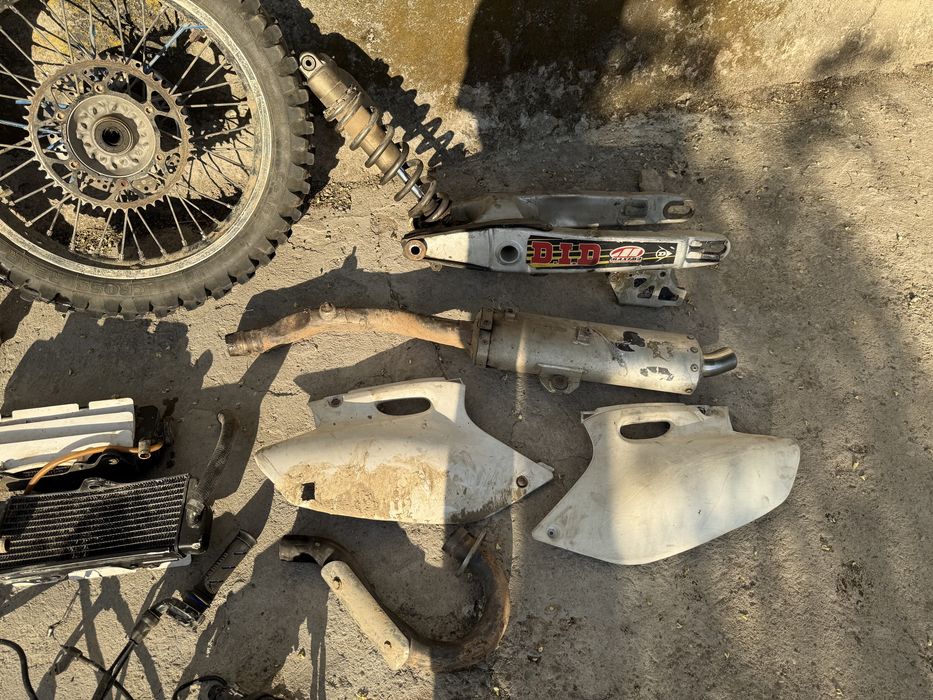 Yamaha yz400f на части