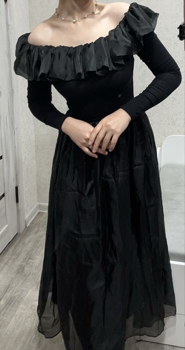 Продаю красивое вечернее платье