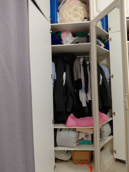 Шкаф сатылады түсі ақ