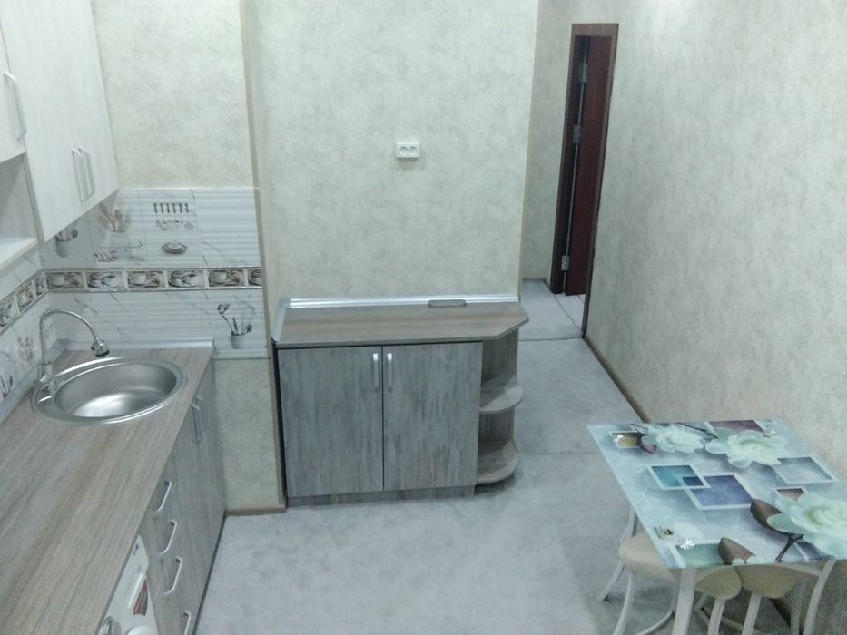 Срочно сдаю.Юнусабад-4 Автосалон 1-2/2/4 Упакованная