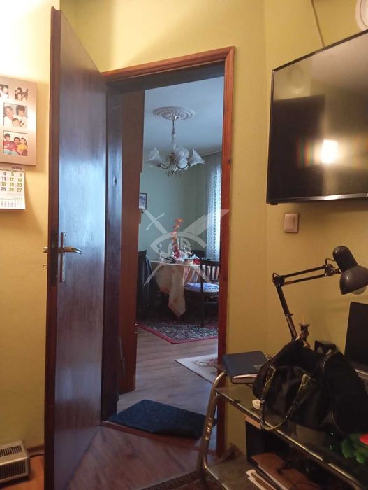 Продава се Тристаен апартамент в Бургас, Възраждане - 65 кв.м за 2231 €/кв.м - Снимка #3