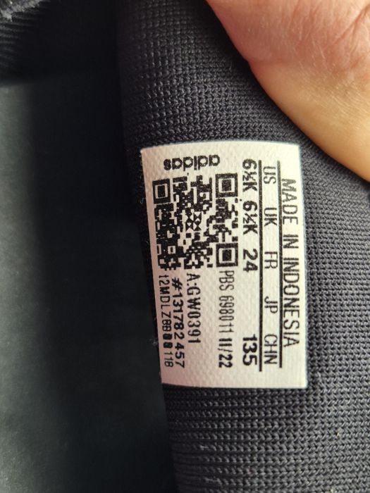 Sandale Adidas mărimea 24 ,14 cm.