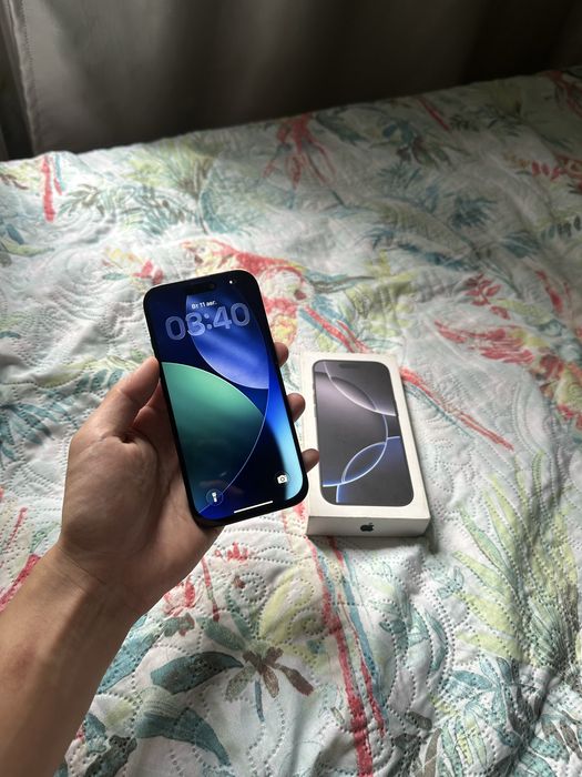 Продаю iPhone 16 Pro в отличном состояние
