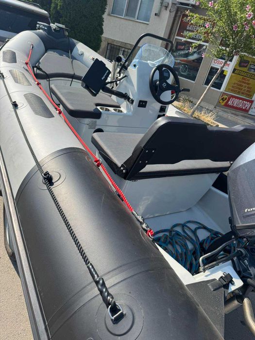 Продавам надуваема лодка рип Zodiac 4.80m