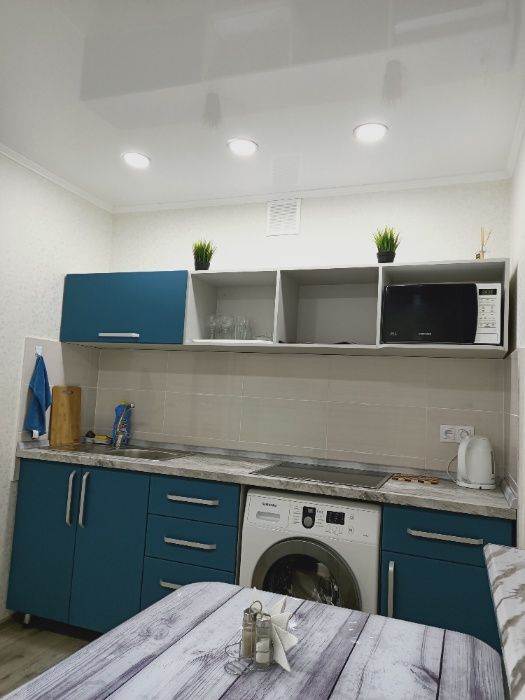 1-ая в самом центре пр. Победы