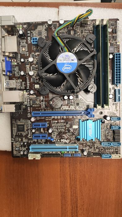 дъно, процесор и памет