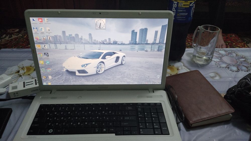 Ноутбук Тошиба 17