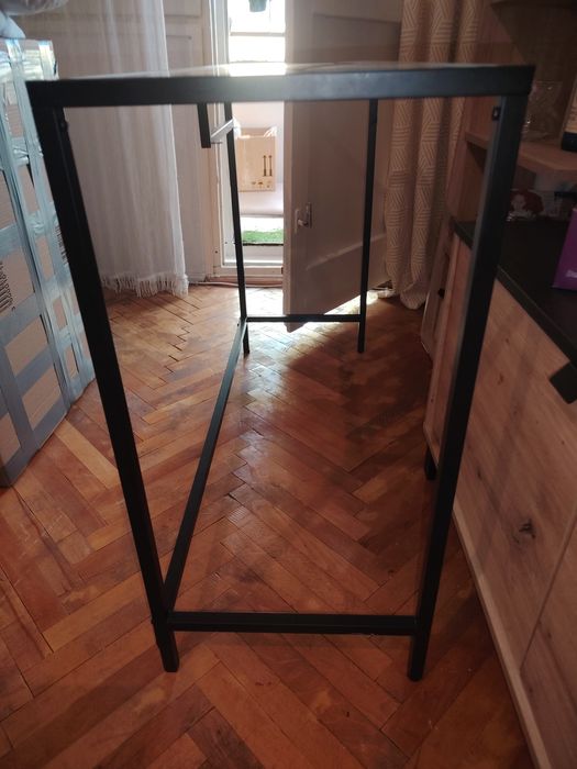 Masa pt acvariu din metal cu blat de sticlă