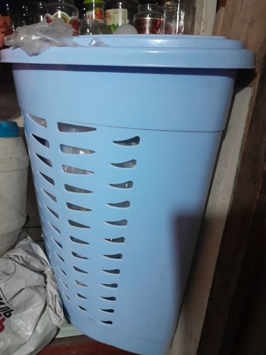 Продам пластиковый ящик