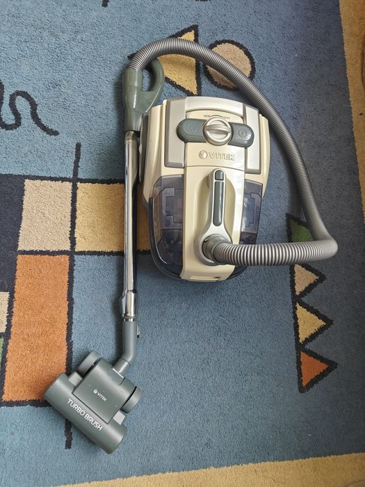 Продам пылесос Vitek