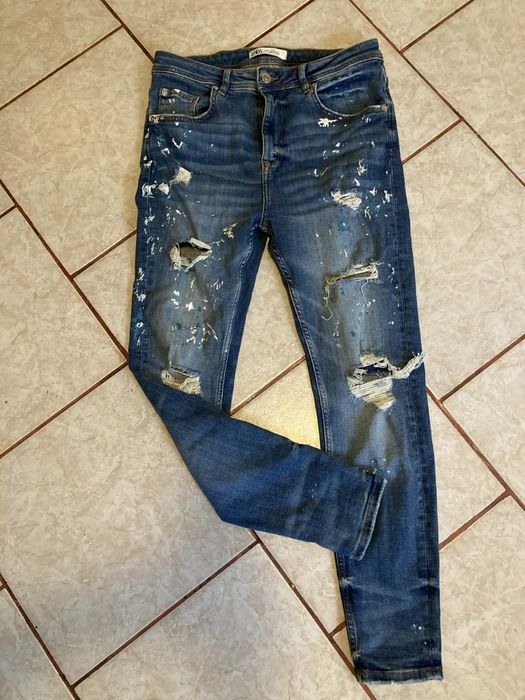 Vând blugi mărimea 42