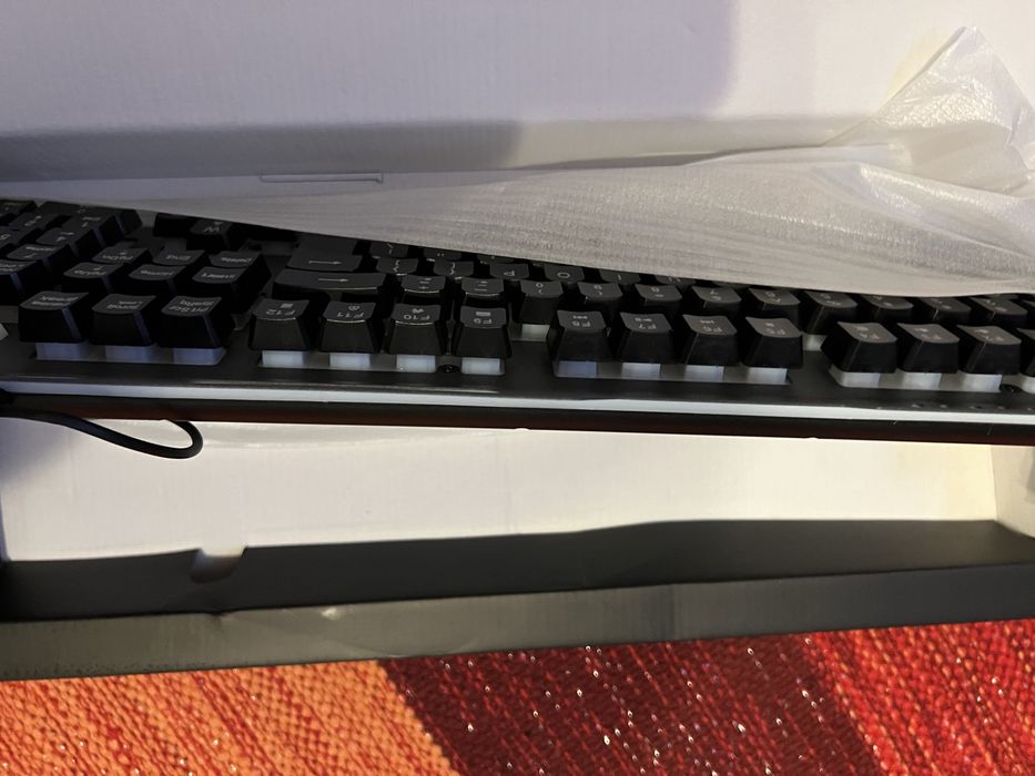 Kit Tastatura / mouse pro-gaming A+M1
