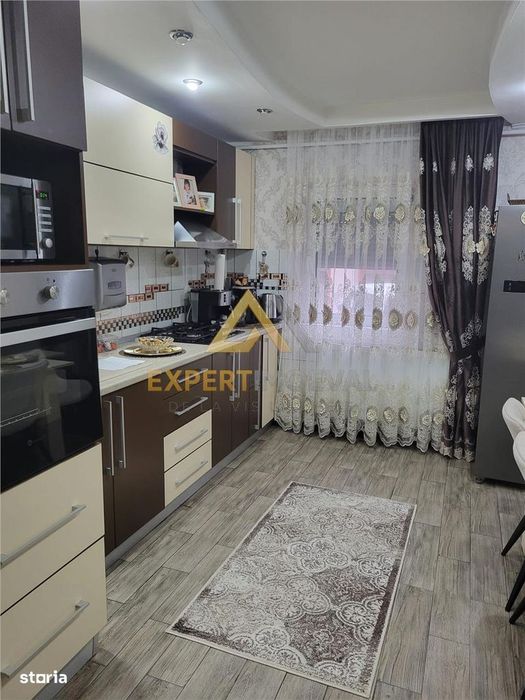 Apartament 3 camere str Garii