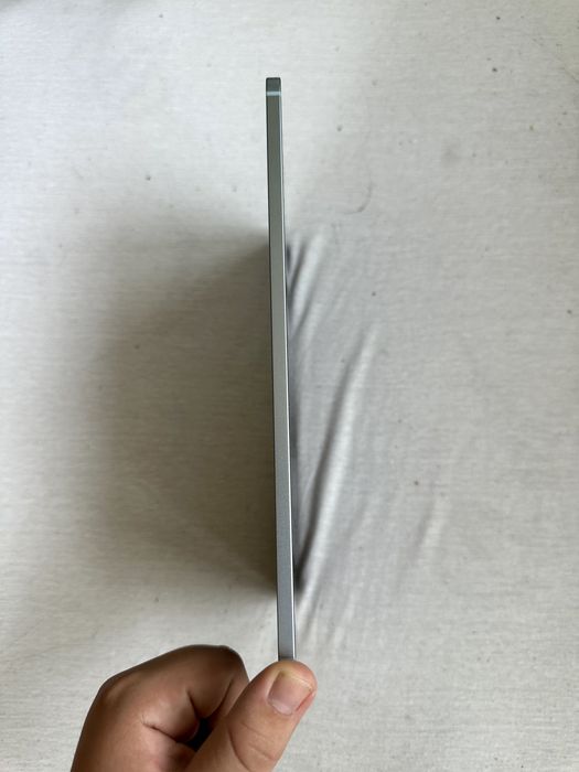 iPad Air M3 512gb заключен, версия 26.0.1
