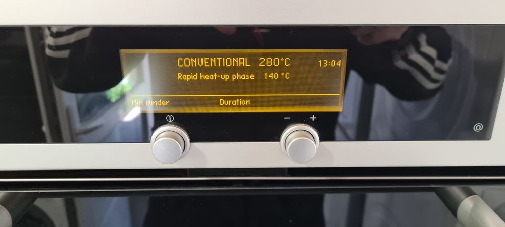 Фурна за вграждане Miele H4641BP KAT с ПИРОЛИЗА