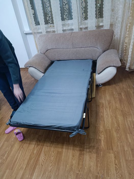 Диваны и  кресло