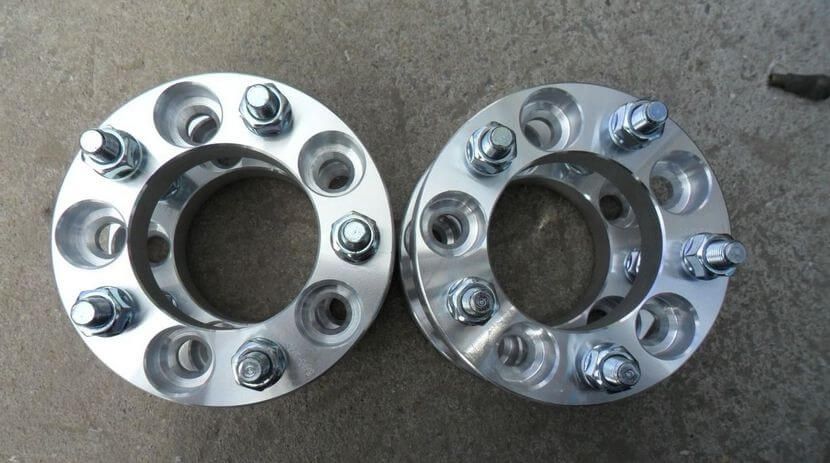 Проставки колесные, ступичные.