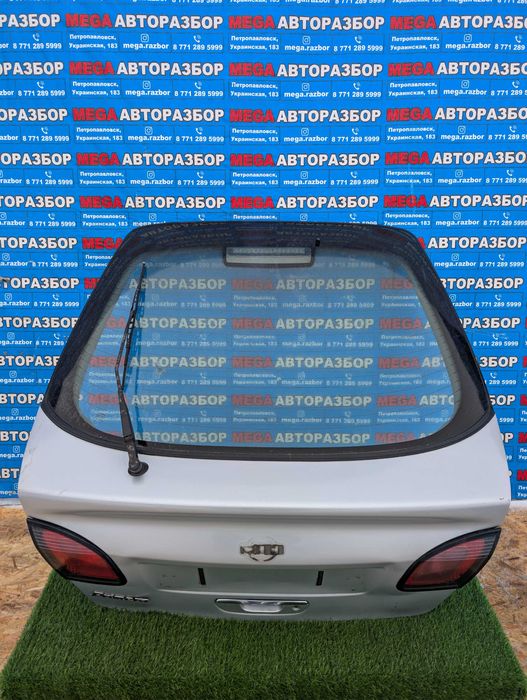 Крышка багажника на Ниссан Р11 / Nissan P11 рестайлинг